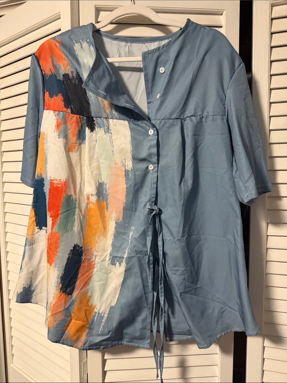 NWOT Light Blue Button-Front Brushstroke Print Women’s Top